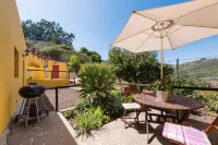charming house in the middle of nature with pool .Ideal couples.