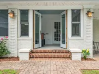 NEW! minutes to downtown-1/2acre Luxe Ranch Living