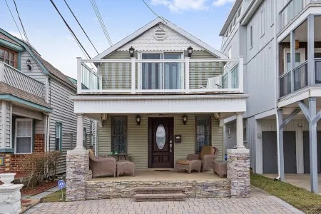 Beach Block Bradley Beach, NJ 3 Houses to Beach