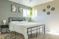 Spacious 4-bedroom house in charming Yakima with AC, WiFi Hotels in der Nähe von Mc Allister Museum of Aviation