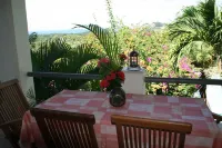 Villas Casa Loma - Suite 203 : Tropical Villa with Pool and Spectacular Views