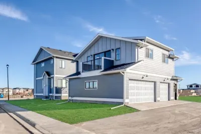 Cozy 2BR Carriage House with Waterfront Views 플레이 언리쉐드 주변 호텔