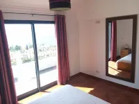 Sidewalk Cottage 카니코 호텔