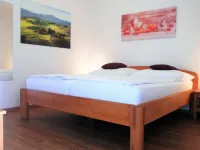 Vacation Apartment Zweisamkeit with Vine Arbor and Panoramic Garden in a Great Central Location
