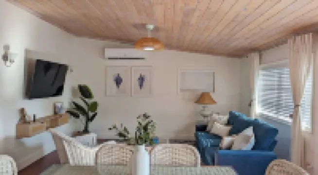 Coastal Chic - Cozy 2BR 3bd in charming Harbour Island Steps to Pink Sand Beach