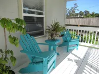 Sandy Clove Cottage creates a private getaway with nature in Fortt Bragg.