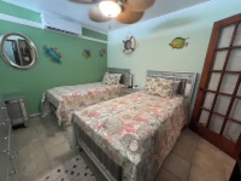 Our Home is Your Home in St Thomas, ~USVI~ サウスサイドのホテル