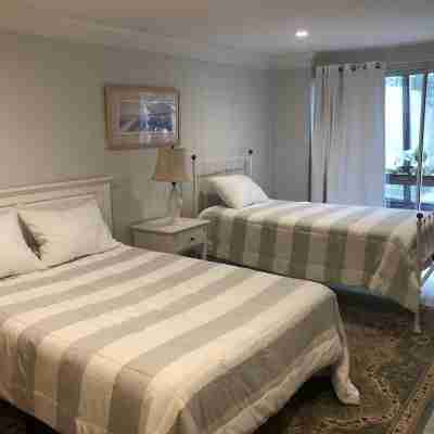 Sunset Views - Cape Cod Bay. Rooms