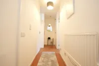 Cosy Spacious one bedroom Apartment *Long stays welcome*