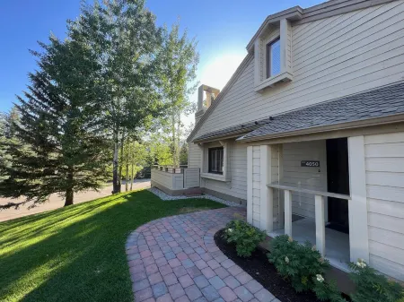 Sun Valley Corner Unit Condo - REMODELED 2024!