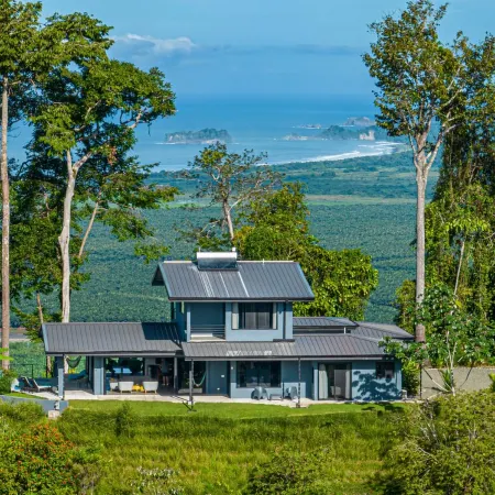 New Luxury Home - 180 degree Ocean Views - Pool/Hot tub -Sleeps 11 - Chef avail Отели в г. Савегре