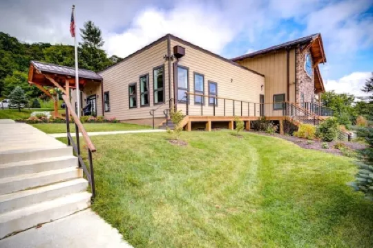 Suite Spot at Sugar- Ski Oma's Meadow!