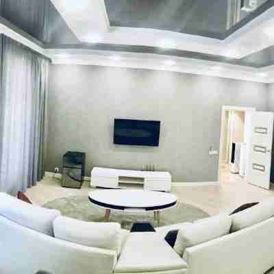 Kreschatik Str two bedroom VIP Others