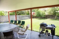 New Kitchen, Room For The Whole Family - Near 1st Bank Center