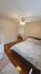 offering cheerfull and spacious rooms through this 3 bedroom semi detached house West Croydon 주변 호텔