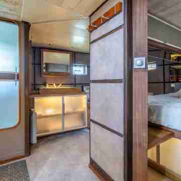 Love Boat Vintage Rooms