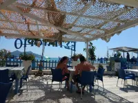 Imposing townhouse in the centre of Methoni, 400 metres from beach and Castle. Hotels in Pylos-Nestoras