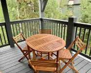 Freshly Remodeled Modern Mountain Getaway, Central Location in Summit County