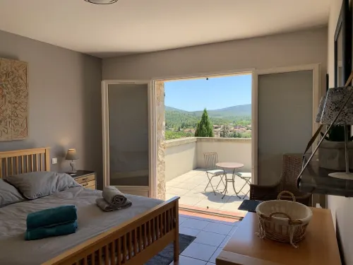 Air- Conditioned  5 Bedroom Villa with Stunning Castle Views - 빌라