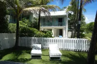 Beachfront 1 bedroom apartment with two terraces facing the Caribbean Sea