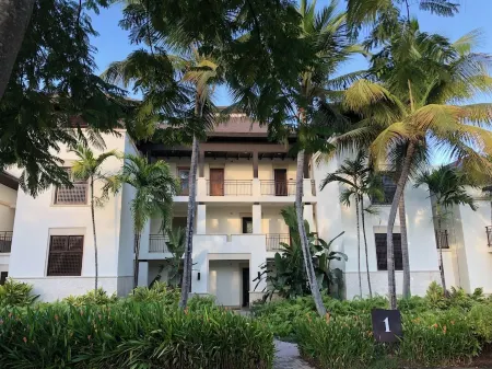 Luxurious Four Seasons PR Bahia Beach Villa; Golf, Pool, Tennis & Golf Cart