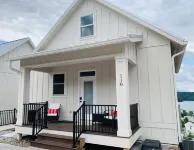 Brand new condo on Norris Lake