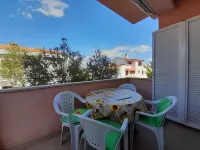 Apartment Tihana with 2 bedrooms and garden view, family-friendly