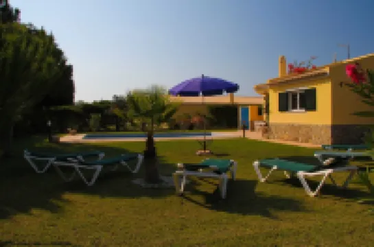 Villa Maça-huge villa perfect for families in 3acre farm near Quinta do Lago