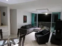 Oceanfront, Hear waves 24/7, 2 bedroom condo w full kitchen, Prime location