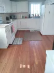 Full 2 Bedroom Apt in Beautiful Warren Rifloor 2