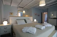 Villa Seashore: Dreamy villa by the sea side with heated pool