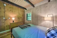 Sleek Cabin w/ Deck, 8 Miles to Mount Snow & Hikes - Wifi