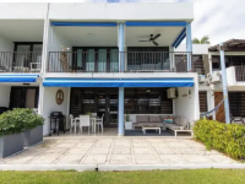 Pineapple Beach Villa-Apartment in fabulous Rio Grande with WiFi, AC Hotels in Zarzal