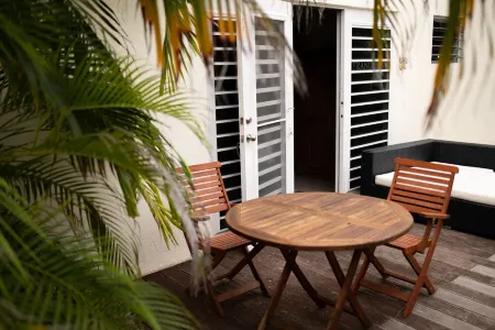 2 room - private pool - 2 person apartment - Frangipani