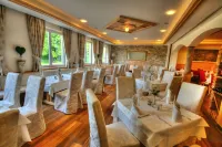 Hotel Rösch - Bãi đậu xe