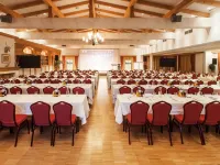 โรงแรมราสมุสโฮฟ โรงแรมในคิทซ์บูเฮล