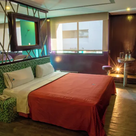 Hotel Tacubaya & Autosuites Отели рядом с достопримечательностью «Наполес»