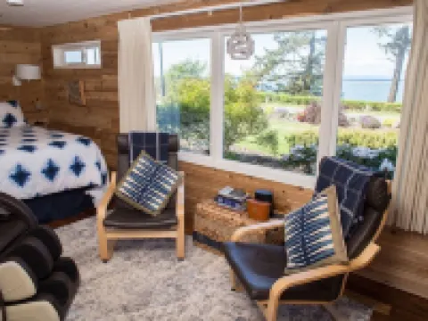 Dungeness Bay Cottages Hotels in Sequim