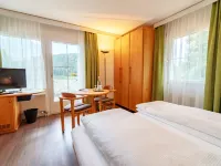 ティピカリー スイス ホテル アルターナ シュクオルのホテル