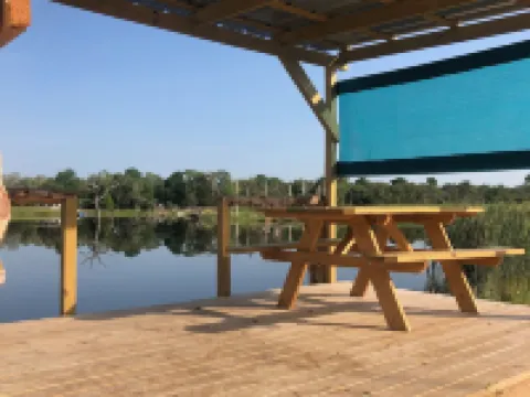 Outcast Landing - A Fisherman's Paradise Hotels in Bastrop County