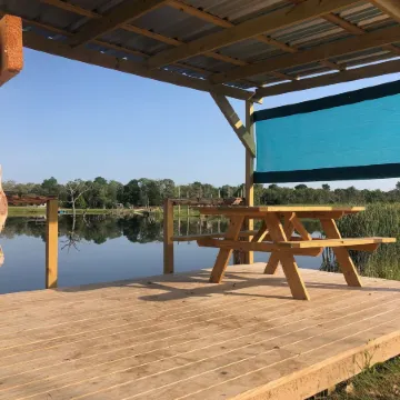 Outcast Landing - A Fisherman's Paradise Отели в г. Бастроп
