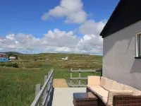 Eala Bhàn Cottage Hotels in Benbecula