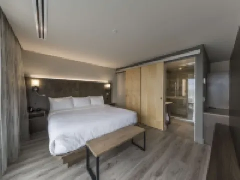 Hôtel & Suites Normandin Lévis Hotels in Levis