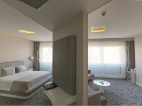 White Line Boutique Hotel