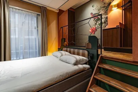 Martini Hotel Отели рядом с достопримечательностью «Simplon Poppodium»