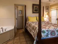 Hidden Springs Bed and Breakfast Hotels in Cedar Township