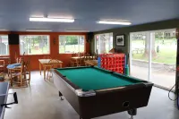 Lone Fir Resort Hotels in Cougar