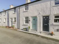 Kirrin Cottage Hotels in 