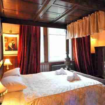 The Old Portland Courthouse Rooms