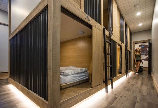 4. 더 레이징 엘크..